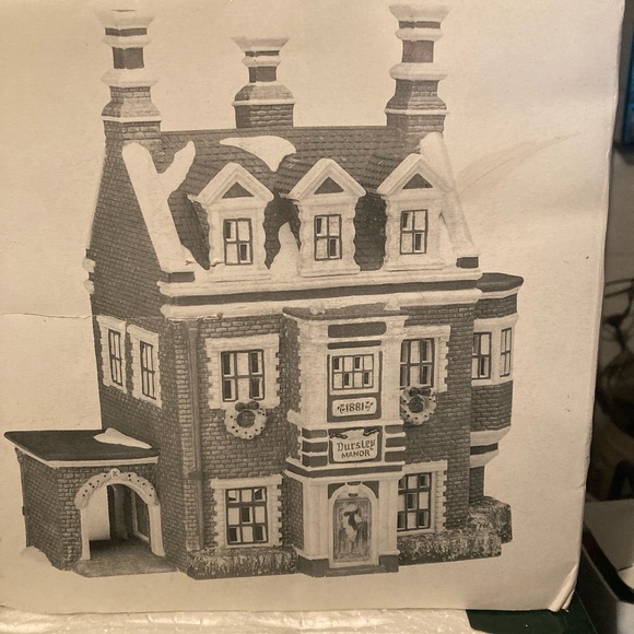 Department 56 Dickens Village Over 50 buildings and accessories. Prices vary - Picture 8 of 16